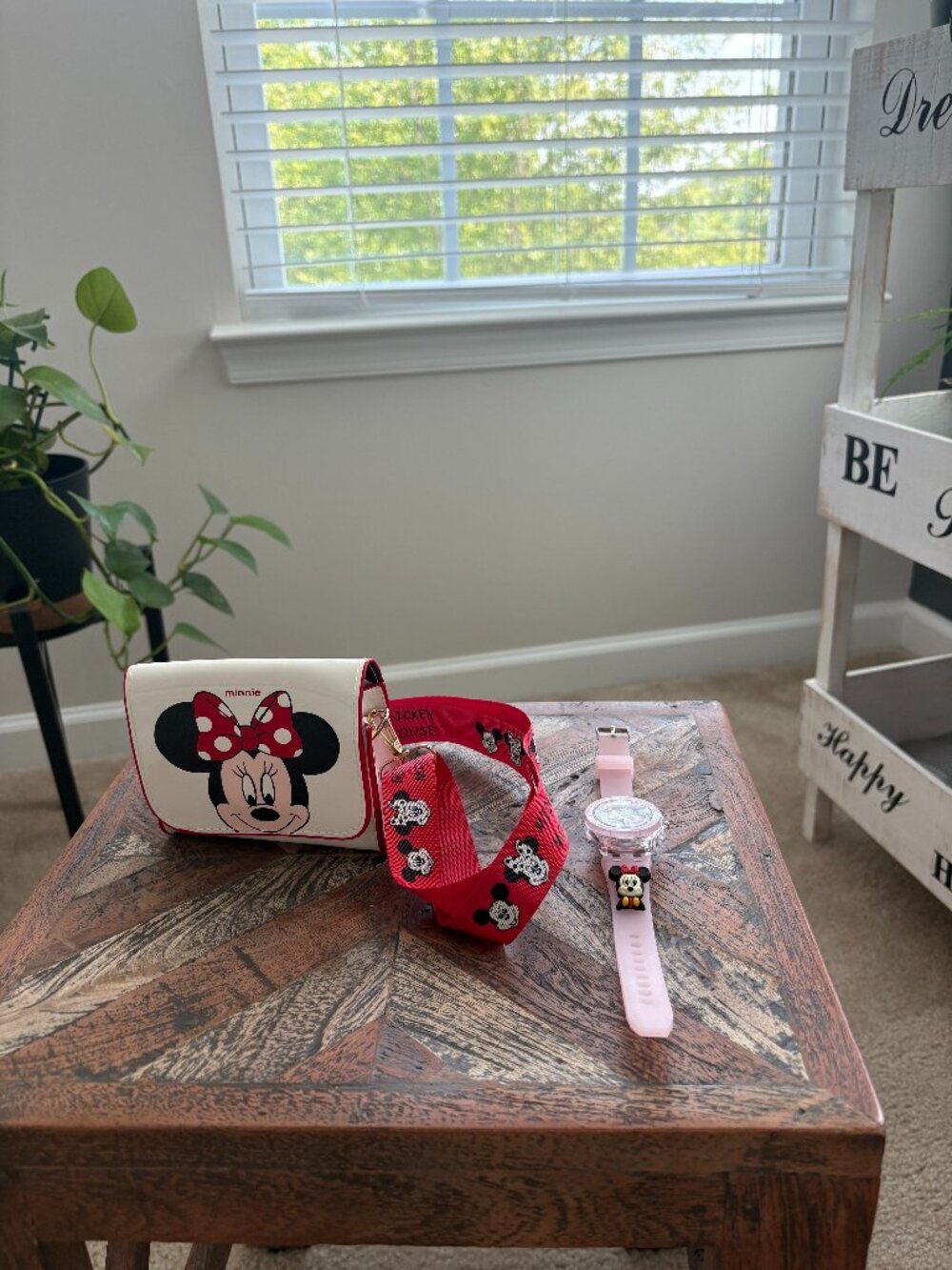 Minnie Mouse Mini Crossbody Flap Purse & Light-up Analog Watch Bundle